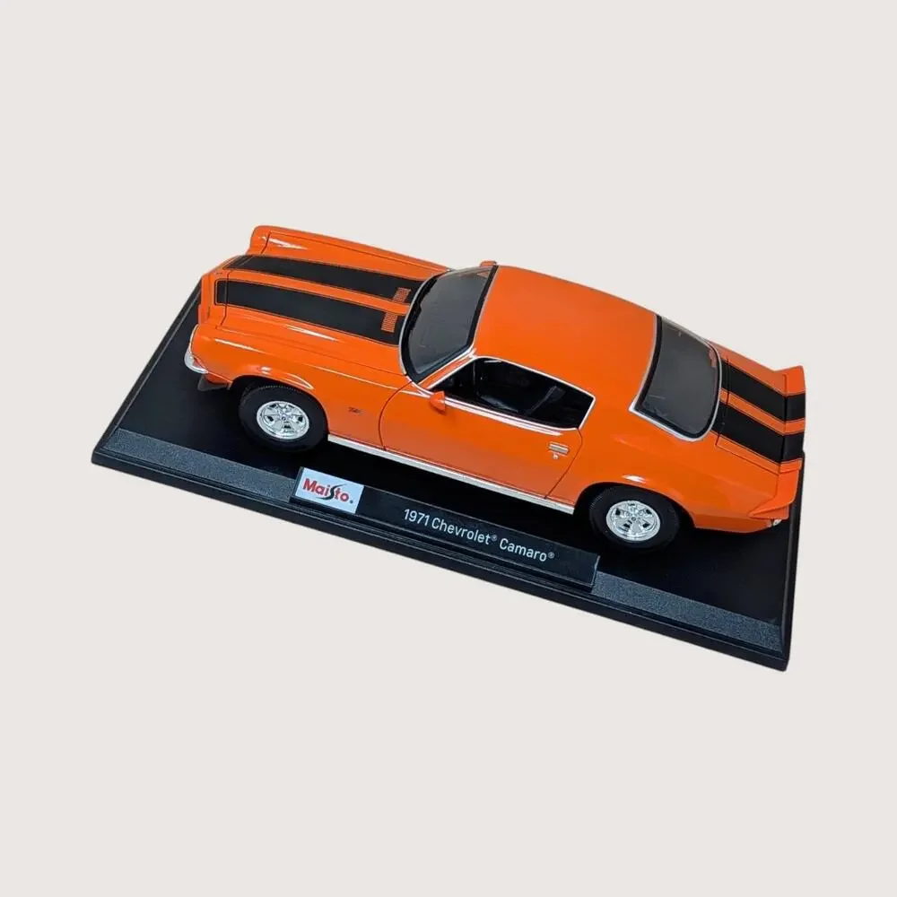 2019 Maisto Special Edition 1/18 1971 Chevrolet Camaro Orange